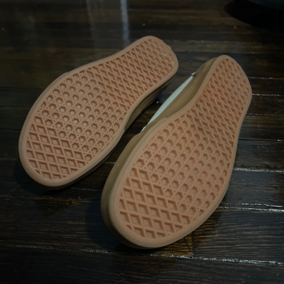 Vans Old Skool Unisex Olive Green White Gum Bottom Low Top Sneakers - Picture 6 of 6